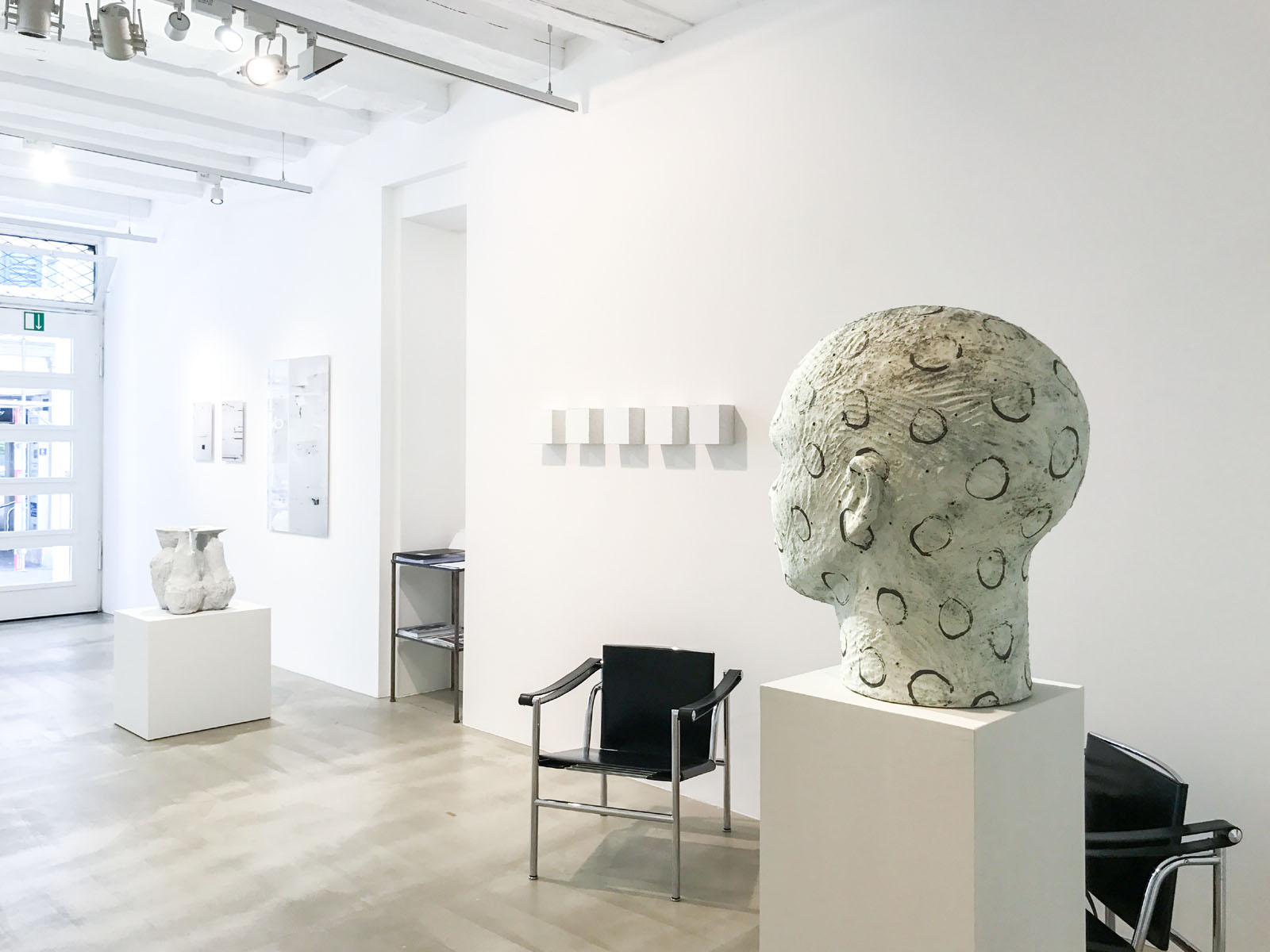 Arnold Annen, Verena Baumann, Michael Cleff, Daphne Corregan, Gundi Dietz, Nikola Dimitrov, Violette Fassbaender, Sonya Friedrich, Annatina Graf, Susan Hodel, Simon Horn, Audrius Janusonis, Dorothee Joachim, Doris Kaiser, Yeunhi Kim, Harald Kröner, Kumiko Kurachi,Rudy Lanjouw, Susanne Lyner, Jean Mauboulès, Jörg Mollet, Johannes Nagel, Sasha Pichushkin, Valda Podkalne, Sarah Pschorn, Takashi Suzuki, Johan Tahon, Akio Takamori, Ursus A. Winiger, Thomas Woodtli Arnold Annen, Verena Baumann, Michael Cleff, Daphne Corregan, Gundi Dietz, Nikola Dimitrov, Violette Fassbaender, Sonya Friedrich, Annatina Graf, Susan Hodel, Simon Horn, Audrius Janusonis, Dorothee Joachim, Doris Kaiser, Yeunhi Kim, Harald Kröner, Kumiko Kurachi,Rudy Lanjouw, Susanne Lyner, Jean Mauboulès, Jörg Mollet, Johannes Nagel, Sasha Pichushkin, Valda Podkalne, Sarah Pschorn, Takashi Suzuki, Johan Tahon, Akio Takamori, Ursus A. Winiger, Thomas Woodtli